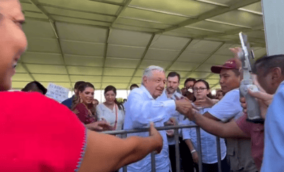 AMLO supervisa avance de programas sociales en la Costa Chica de Guerrero