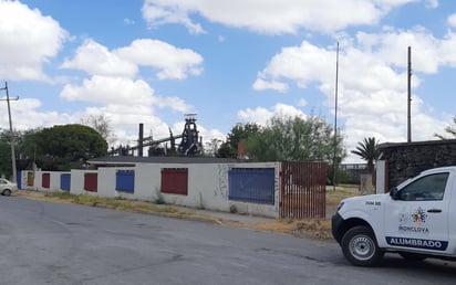 Entre carencias y bajo el sol; así será el regreso a las escuelas