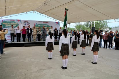 Programa 'Todos a la Escuela' ahora le tocó beneficiar al COBAC 