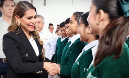 Gobernadora Evelyn Salgado pone en marcha ciclo escolar 2023-2024 con nuevos libros