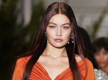 Descubre las tendencias en luces y mechas perfectas para Otoño 2023: Prepárate para recibir el otoño con estas sofisticadas tendencias en luces y mechas.