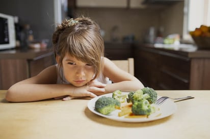 Especialistas invitan a mejorar la calidad alimentaria de niños y adolescentes 