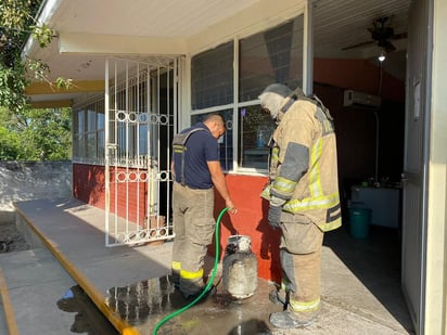 Flamazo en escuela deja una persona lesionada