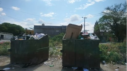 Ciudadanos recurren a quemar basureros generando daños mayores