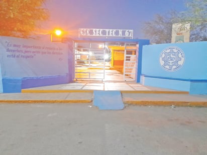 Padres desesperados por caos en Secundaria 67, sin luz ni maestros