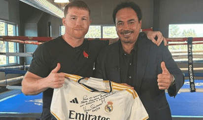 Canelo Álvarez recibe visita y regalo por parte de Hugo Sánchez