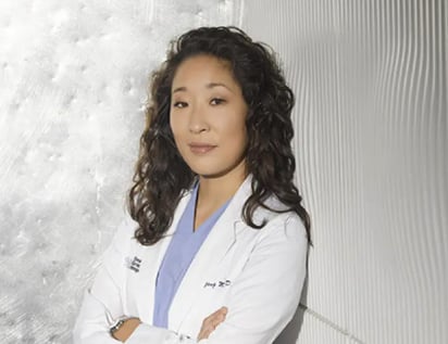 Sandra Oh y el increíble cambio físico con el que estrena su nueva comedia junto a Awkwafina: La actriz, ganadora de dos Globos de Oro, se prepara para estrenar \'Quiz Lady\' el 3 de noviembre en Hulu