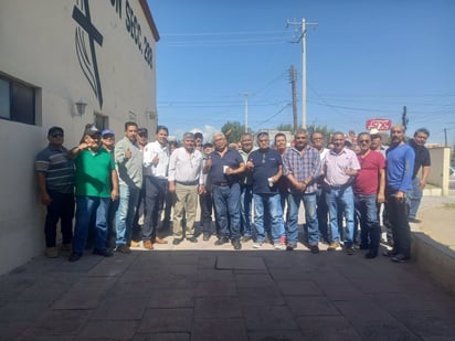 Extrabajadores de AHMSA exigen les paguen su finiquito