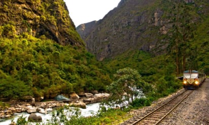 Descarrilamiento de tren de carga en Cuzco, Perú, deja un muerto y dos heridos