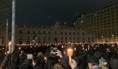 '¡Allende está presente!' Miles de mujeres recuerdan a Salvador Allende a 50 años del golpe de Estado en Chile