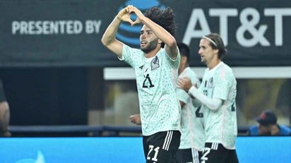 César Huerta y otros debutantes goleadores en Selección Mexicana