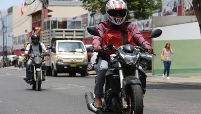 Tanto motociclistas como automovilistas requieren de más educación vial