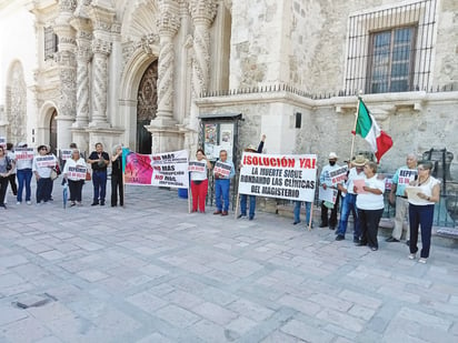 Docentes pensionados piden les solucionen pensión y vivienda