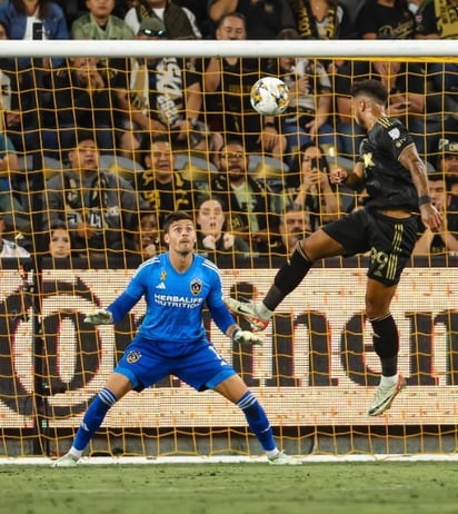 LAFC derrota a la Galaxy en el clásico del tráfico; Carlos Vela fue titular