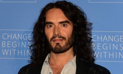 YouTube suspende a Russell Brand tras denuncias por agresión sexual y maltrato psicológico de varias mujeres