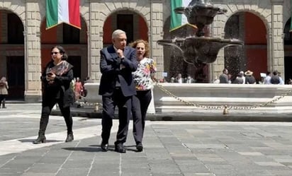 VIDEO Así participaron AMLO y Beatriz Gutiérrez Müller en el Segundo Simulacro Nacional en Palacio Nacional