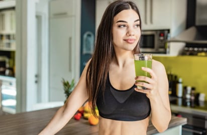 Beneficios de consumir jugo de pepino en la mañana: Si deseas tener una digestión saludable y comenzar el día con energía, no busques más allá del jugo de pepino.