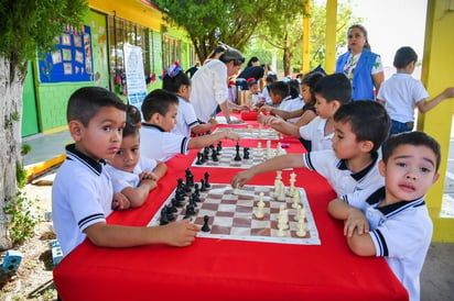 Kínder recibe brigada 'Todos a la Escuela'