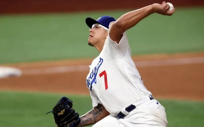 ¡Lo saca de su historia! Dodgers 'borra' out de Julio Urías para ganar la Serie Mundial