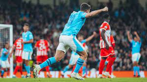 Pese a un susto inicial, el Manchester City comenzó con victoria la defensa del título de la Champions League, derrotando al Estrella Roja por 3-1