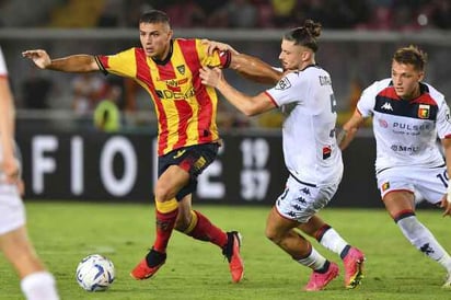 Génova perdió ante Lecce por 1-0, con Johan entrando desde el banquillo