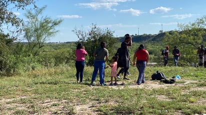 Nigropetenses piden vigilancia por alto número de migrantes