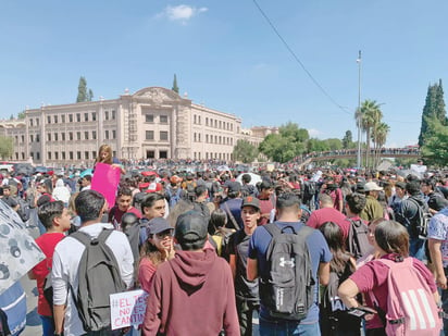 Estudiantes del Tec Saltillo alargan el movimiento que ya lleva cinco días