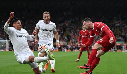 ¡Martillazo al West Ham! Edson Álvarez fue titular en la derrota ante el Liverpool