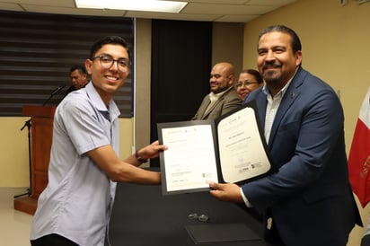 Entregan reconocimiento de excelencia académica en el Tecnológico de Acuña 