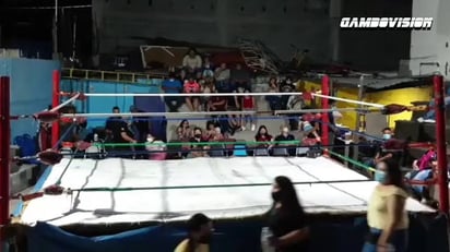 Lucha extrema, donde nacen los ídolos del barrio