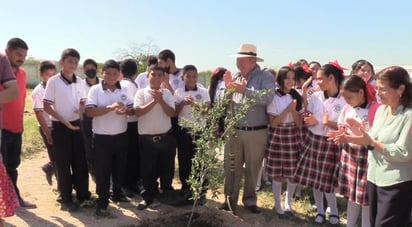 Asociación local ayudará a familias de PN a liquidar recibos de CFE