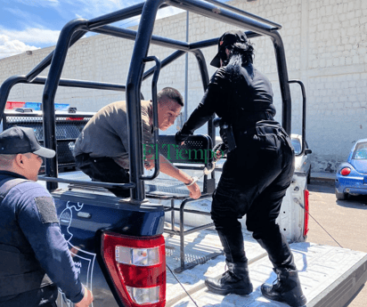 Comerciantes de la Zona Centro de Monclova actúan ante la presencia de un hombre bajo los efectos de drogas