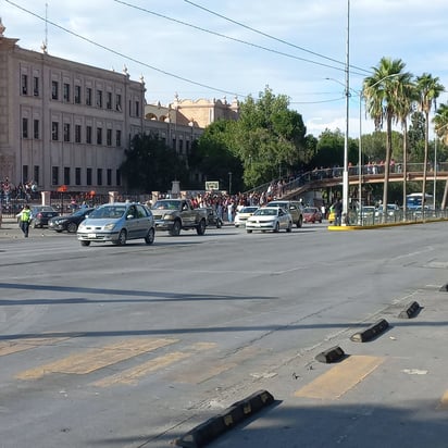 Estudiantes abren V. Carranza tras 10 días de manifestación