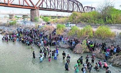 'Migrantes atrapados, crisis desbordada. ¿Hay solución?