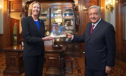 AMLO recibe en Palacio Nacional a CEO de la empresa Woodside Energy