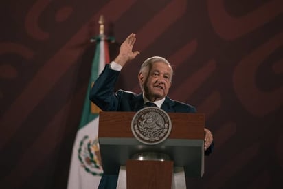 AMLO 'ataca' aviación; manda mensaje al sector empresarial