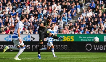 Con doblete de Santi Giménez, el Feyernoord se llevó la victoria ante el PEC Zwolle