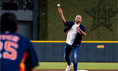 Héctor Herrera es invitado por los Astros de Houston para lanzar la primera bola ante Minnesota