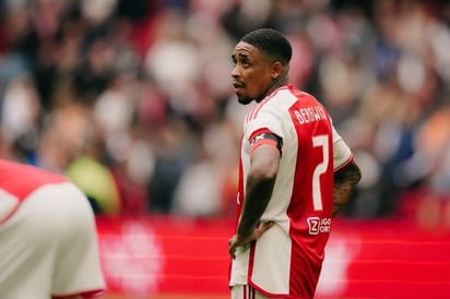 Ajax cae en casa ante AZ Alkmaar y se acerca a puestos de descenso en la Eredivisie