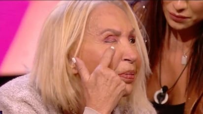 Se me pegan los ojos: Laura Bozzo se hace viral tras vivir bochornoso momento en televisión