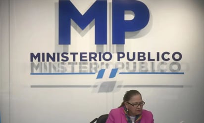 Manifestantes en Guatemala buscan a fiscal general en su casa para exigirle que renuncie