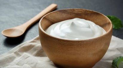 El secreto para mejorar tu cutis es el yogur: Logra un rostro claro, uniforme y suave integrando estos pasos a tu rutina.