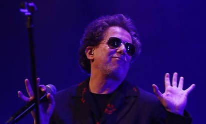 Andrés Calamaro convierte el Metropólitan en cancha de futbol llena de nostalgia