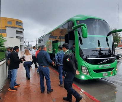 Ex obreros son recibidos en la secretaría de gobernación