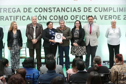 MARS entrega constancias y certificados de oficinas verdes