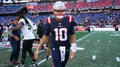 Mac Jones seguirá como quarterback titular de los Patriots