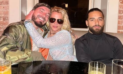 Britney Spears, entre dos colombianos: sorprende en foto con J Balvin y Maluma