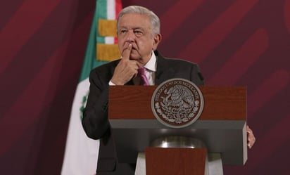 AMLO llama a la cordura a gobernadora Maru Campos para que distribuya libros de texto gratuitos