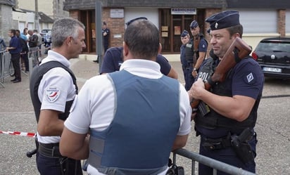 Muere un profesor en un ataque con cuchillo en liceo de Francia