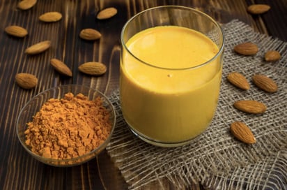 Cúrcuma y aceite de almendra, el remedio que amarás para teñir las canas: Descubre cómo aplicar esta mezcla y aprovechar sus beneficios en esta guía.